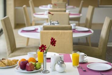 Blue Sea Hotel Alimos