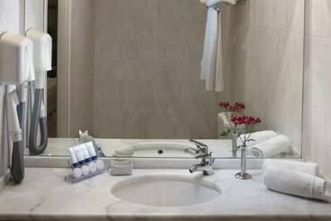 Blue Sea Hotel Alimos