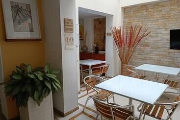 هتل Boutique Confort Suites