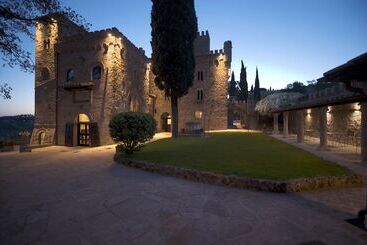 هتل Castello Di Monterone