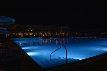 هتل Club Palm Azur Families And Couples