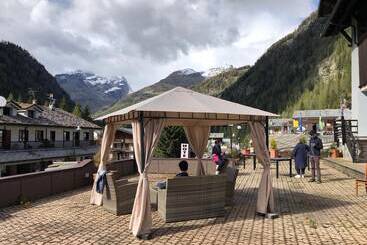 هتل De Champoluc