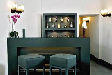 هتل Albergo Palazzo Decumani