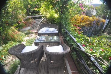 El Vino Hotel & Suites