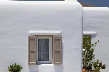 هتل Eleni's Village Suites