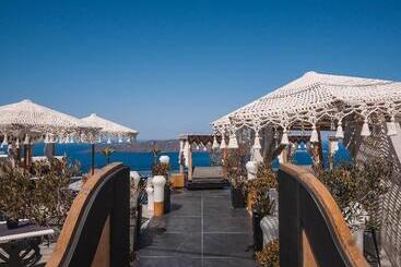 هتل Altana Heritage Suites