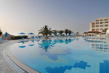 هتل Iberostar Waves Creta Panorama & Mare