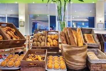 هتل Ibis Muscat