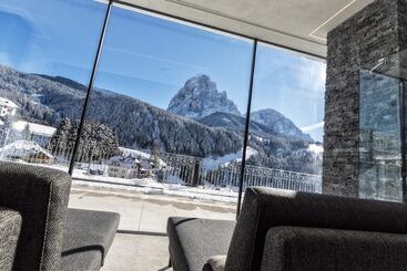هتل Interski