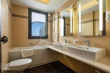 هتل Ladiko Suites   Faliraki
