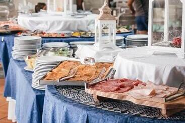 هتل Club Le Rose