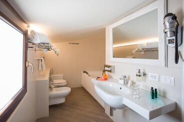 هتل Marina Holiday & Spa