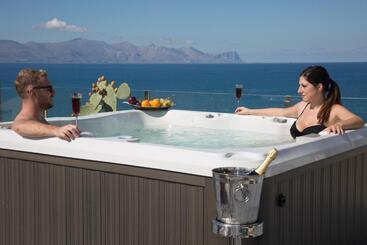 هتل Marina Holiday & Spa