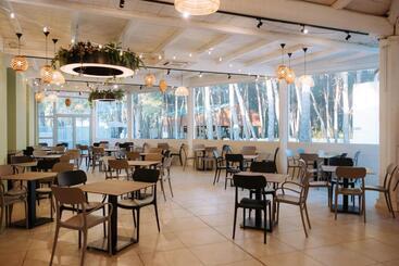 هتل Nicolaus Club Magna Grecia