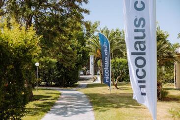 هتل Nicolaus Club Magna Grecia