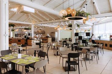 هتل Nicolaus Club Magna Grecia