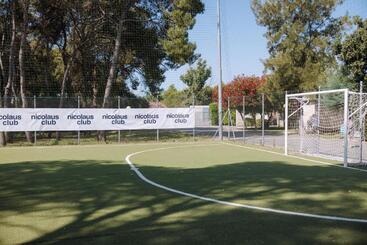 هتل Nicolaus Club Magna Grecia