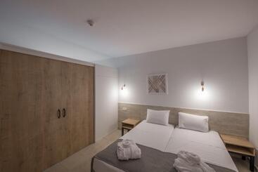 هتل Atlantica Panthea Resort