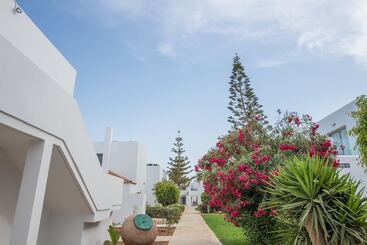 هتل Atlantica Panthea Resort