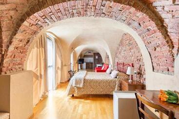 هتل Relais Palazzo Paleologi Sec.xiv