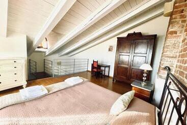 هتل Relais Palazzo Paleologi Sec.xiv
