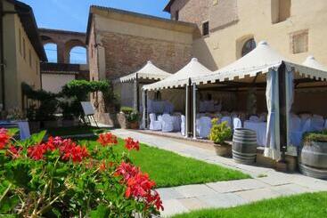 هتل Relais Palazzo Paleologi Sec.xiv