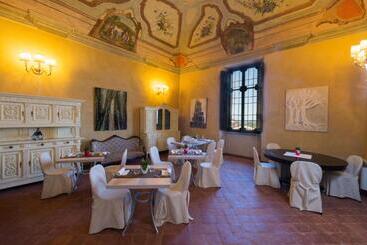 هتل Relais Palazzo Paleologi Sec.xiv