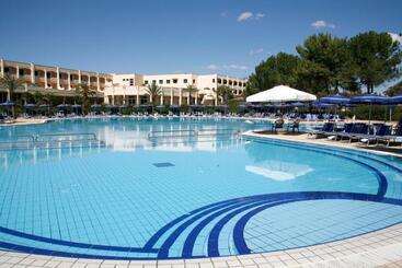هتل Th Marina Di Pisticci  Ti Blu Village