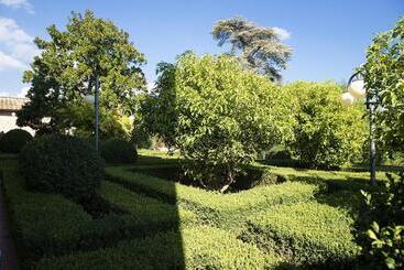 هتل Villa Curina Resort