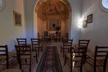 هتل Villa Curina Resort