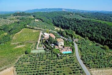 هتل Villa Curina Resort