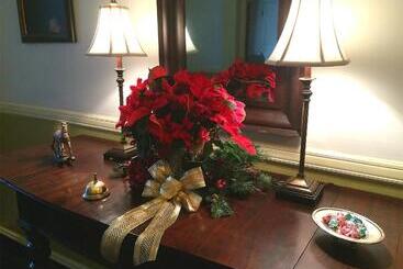 Rachael S Dowry Bed And Breakfast