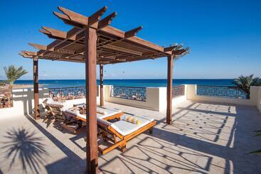 استراحتگاه Imperial Shams Abu Soma