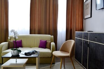 هتل Lux Promo Park & House