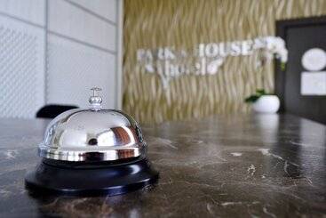 هتل Lux Promo Park & House