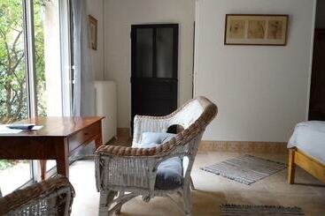 تختخواب و صبحانه Moulin De La Papeterie Chambres D Hôtes