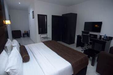 Hillsbay Hotels