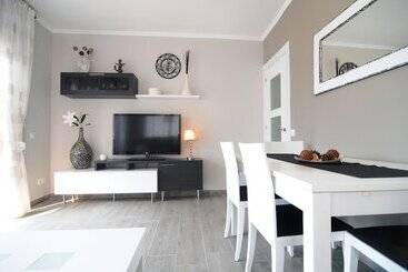 هتل Homeholidaysrentals  Maritim V