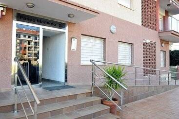 هتل Homeholidaysrentals  Maritim V