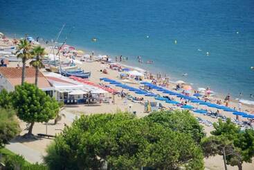 هتل Homeholidaysrentals  Maritim V