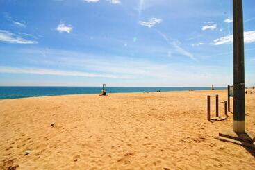 هتل Homeholidaysrentals  Maritim V