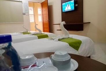 هتل Rnr Suites