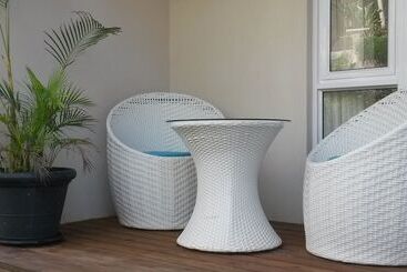 פנסיון Ponta Beach Guest House