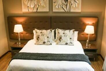 پانسیون Walmer Manor Guest House