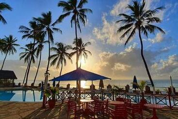 Sai Rock Beach Hotel & Spa