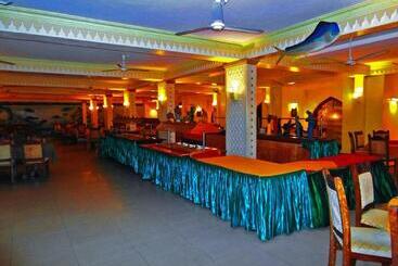 Sai Rock Beach Hotel & Spa