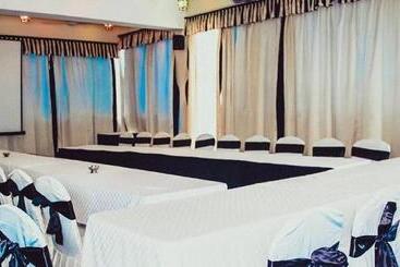 Sai Rock Beach Hotel & Spa