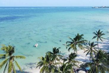 Sai Rock Beach Hotel & Spa