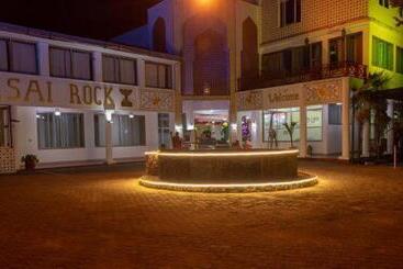 Sai Rock Beach Hotel & Spa
