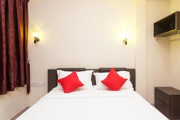 T P Hotel By Oyo Rooms
